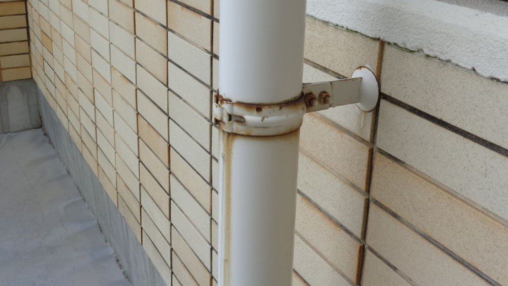 マンションの竪樋